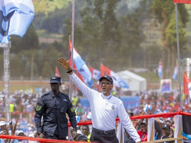 Perezida Kagame yageze i Busogo mu bikorwa byo kwiyamamaza