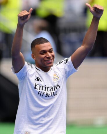 Kylian Mbappé yahawe ikaze muri Real Madrid