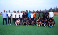 Abayobozi bakuru b’Ingabo z’u Rwanda  basuye APR FC yitegura Azam FC