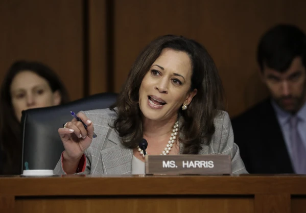 Umugabo yajyanywe mu nkiko azira gukoresha ibikangisho kuri Kamala Harris