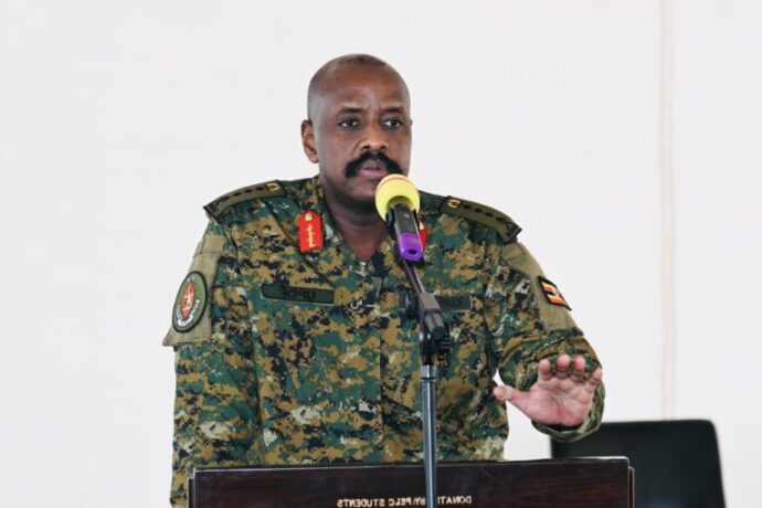 Gen Muhoozi yakira ubusabe bwo gushyingira abasirikare be abagore bo muri Haiti