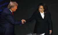 ikiganiro mpaka cyahuje Donald Trump na Kamala Harris cyaranzwe no gushinjanya hagati yabo 